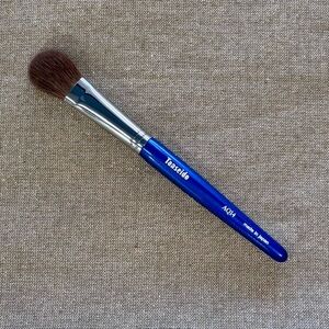 Tanseido AQ14 Large Eyeshadow-Small Face brush-Red Squirrel